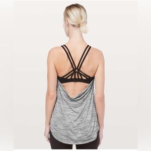 Lululemon Moment To Movement 2-In-1 Tank
Space Dye Camo Black White/Black Size 4